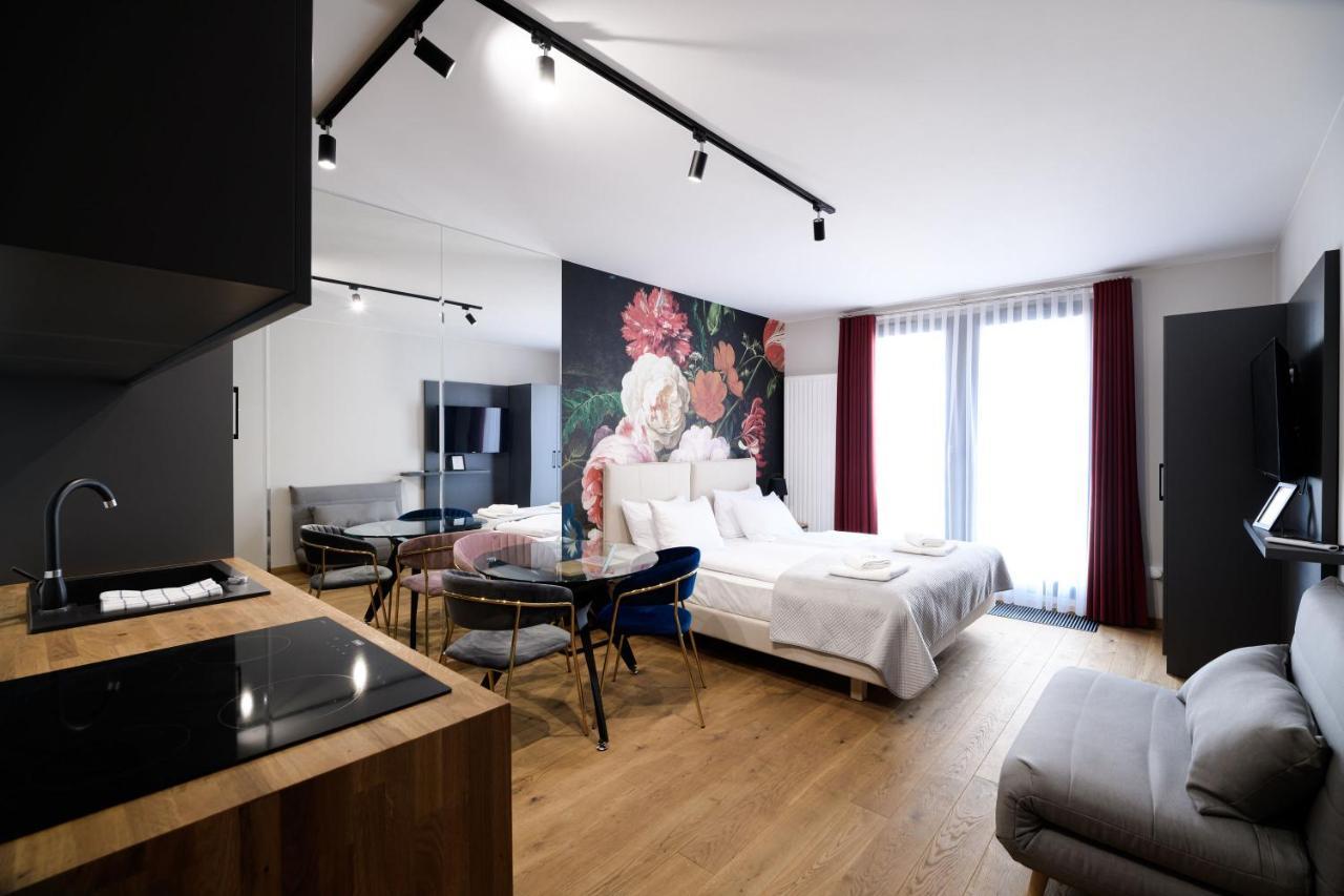 Aparthotel Inspire Miodova Residence Krasków Eksteriør bilde