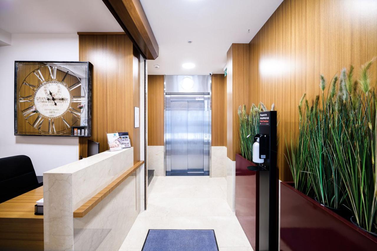 Aparthotel Inspire Miodova Residence Krasków Eksteriør bilde
