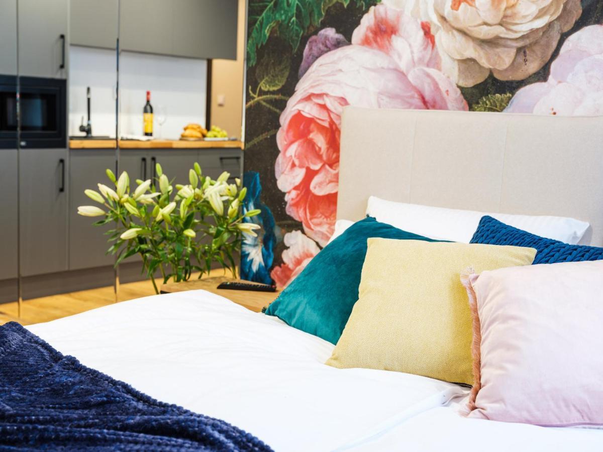 Aparthotel Inspire Miodova Residence Krasków Eksteriør bilde