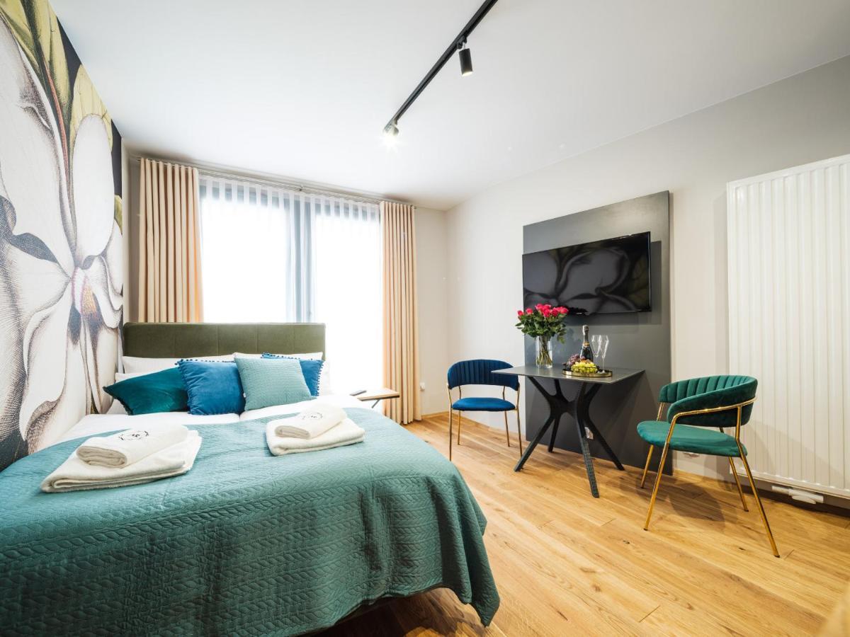 Aparthotel Inspire Miodova Residence Krasków Eksteriør bilde